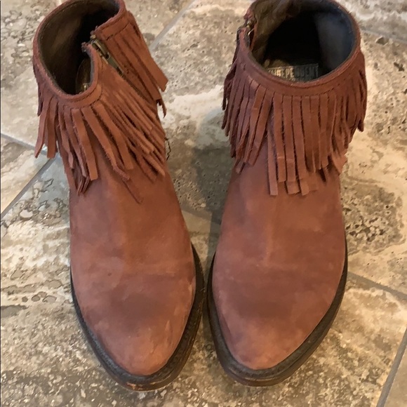 Super cute brown suede booties size 8.5 - Picture 7 of 8